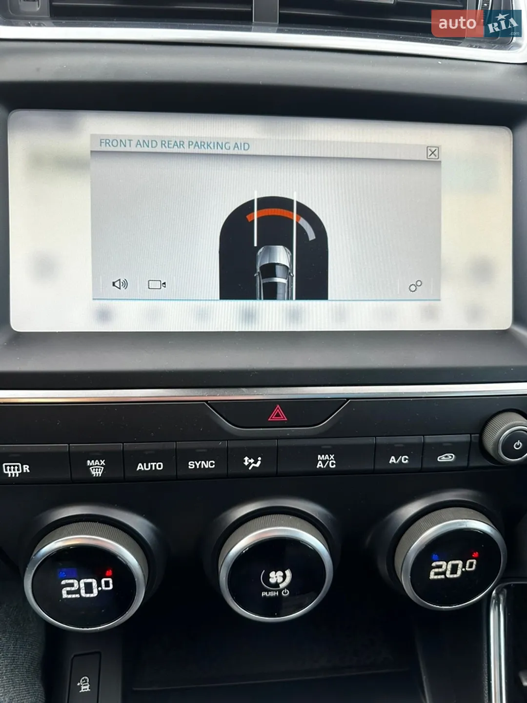 2019 Jaguar E-Pace - мініатюра 16