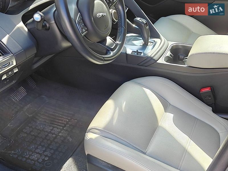 Позашляховик / Кросовер Jaguar E-Pace 2020 в Вінниці