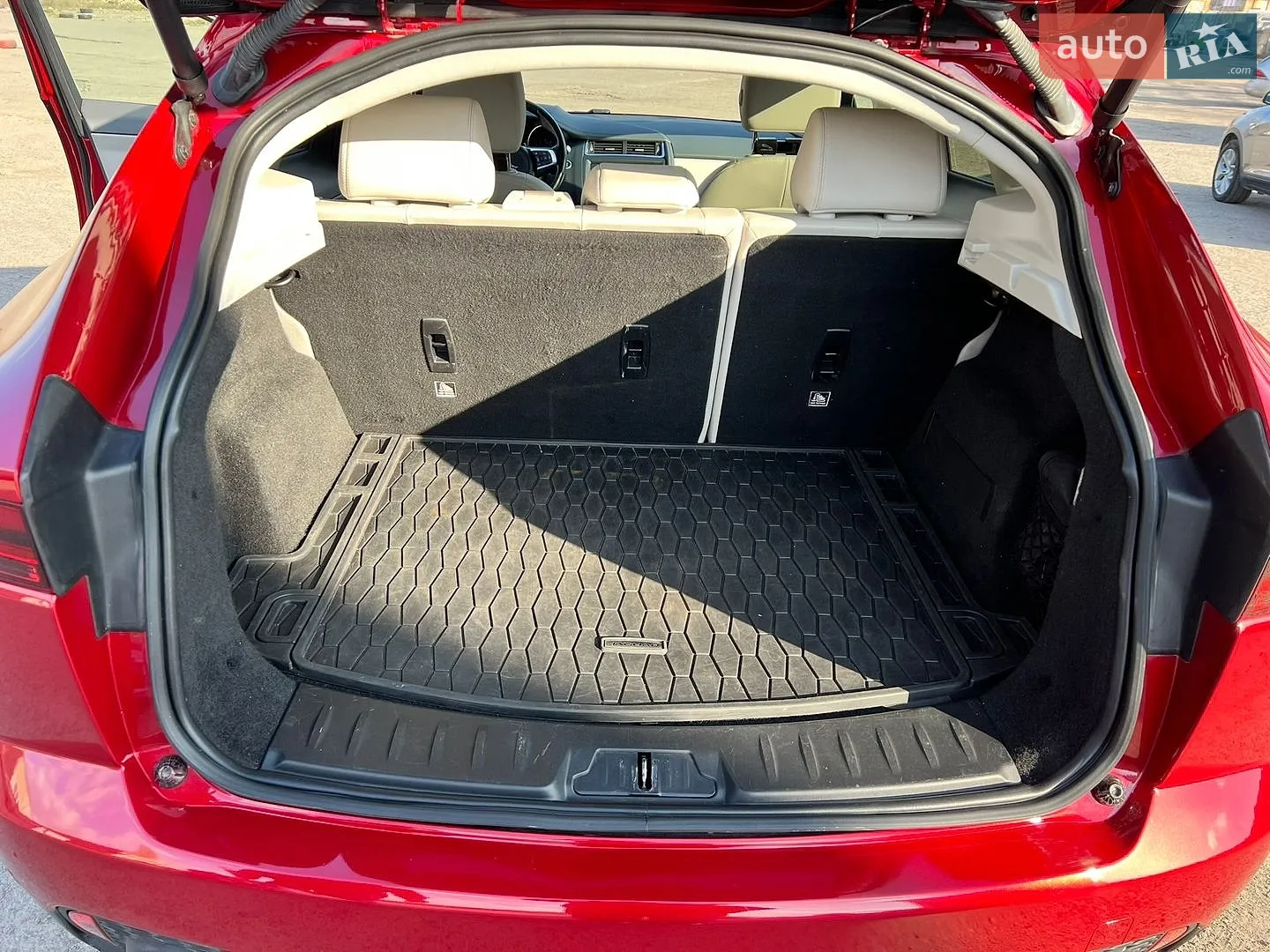 2018 Jaguar E-Pace - мініатюра 10