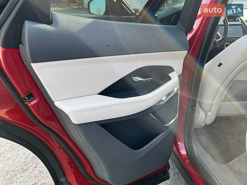 Внедорожник / Кроссовер Jaguar E-Pace 2018 в Ровно