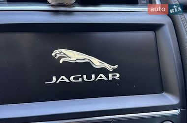 Внедорожник / Кроссовер Jaguar E-Pace 2017 в Житомире
