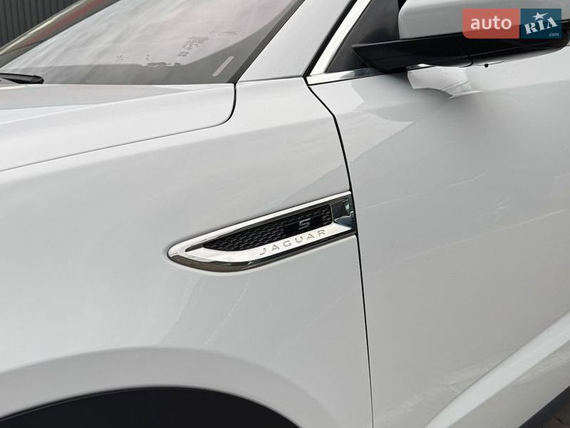 Внедорожник / Кроссовер Jaguar E-Pace 2018 в Киеве