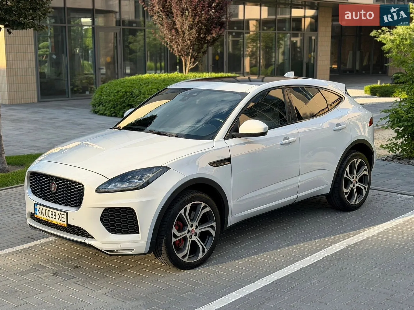 2018 Jaguar E-Pace - фото 1