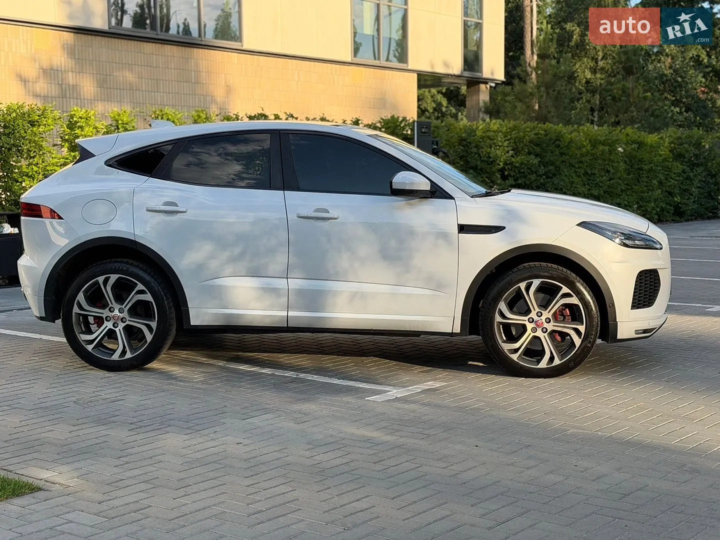2018 Jaguar E-Pace - мініатюра 6