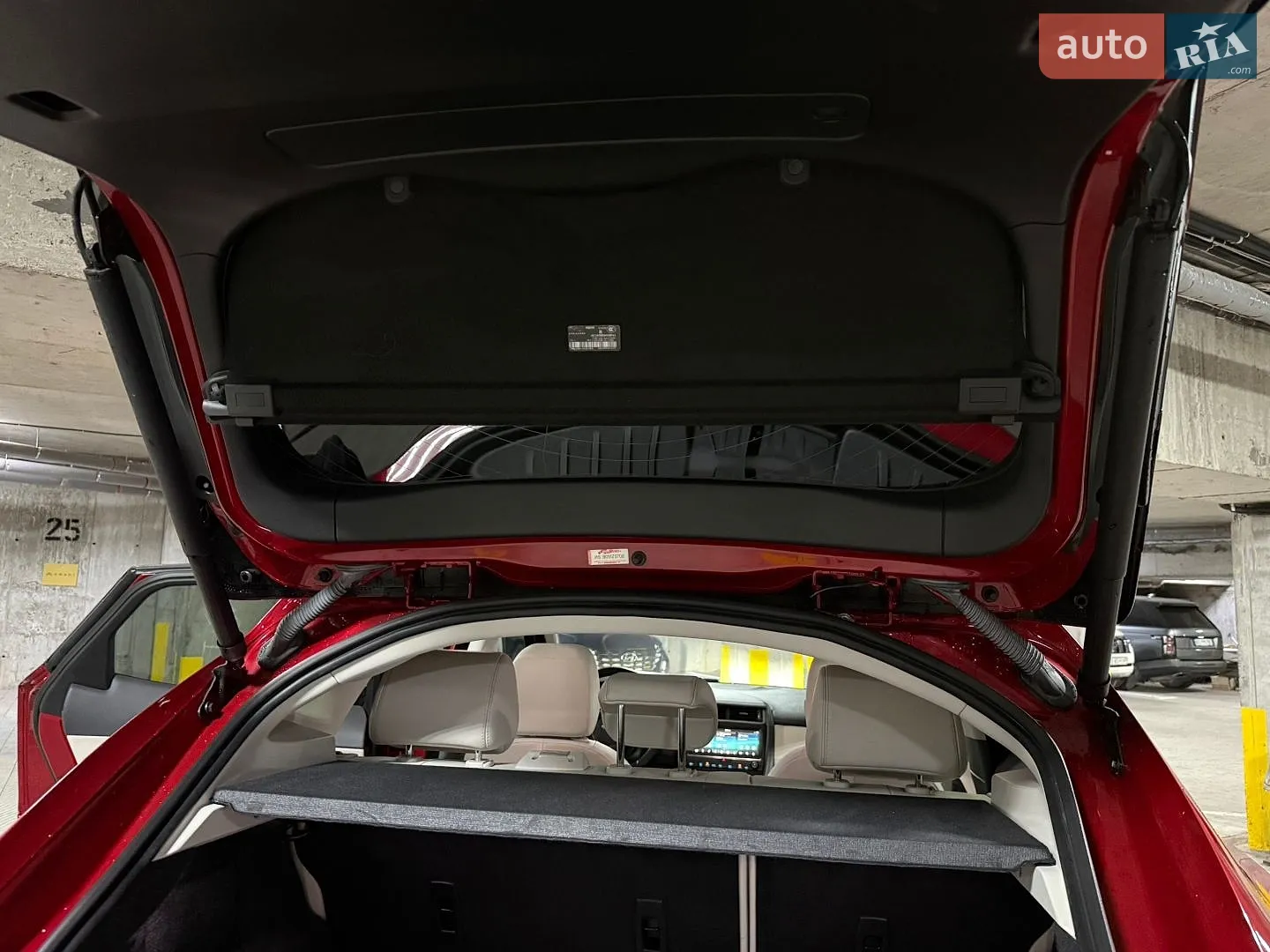 2019 Jaguar E-Pace - мініатюра 26