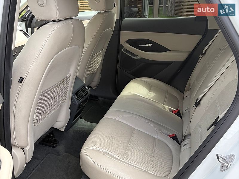 Позашляховик / Кросовер Jaguar E-Pace 2020 в Києві
