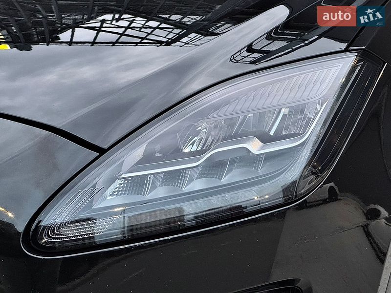 Внедорожник / Кроссовер Jaguar E-Pace 2020 в Киеве