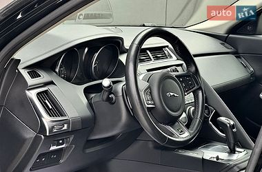 Внедорожник / Кроссовер Jaguar E-Pace 2020 в Киеве