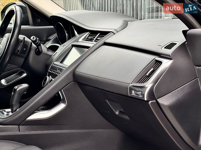 Внедорожник / Кроссовер Jaguar E-Pace 2020 в Киеве