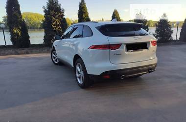 Позашляховик / Кросовер Jaguar F-Pace 2017 в 