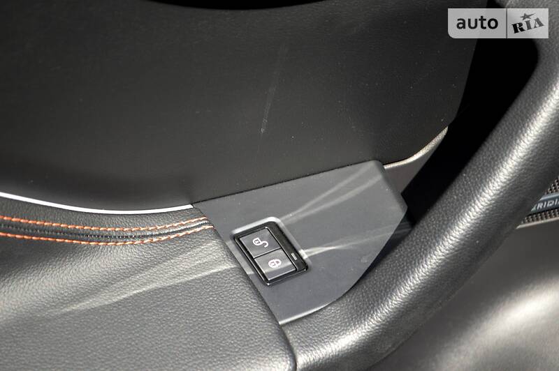 Позашляховик / Кросовер Jaguar F-Pace 2016 в Одесі фото 30 Позашляховик / Кросовер Jaguar F-Pace 2016 в Одесі