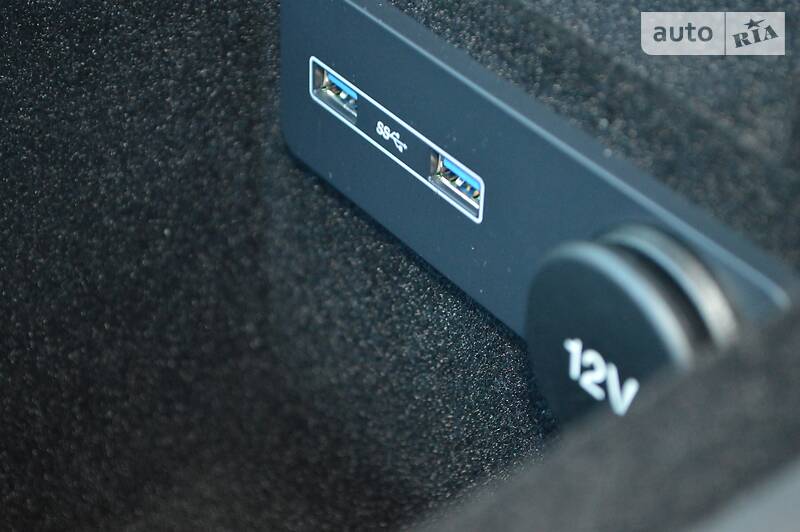 Позашляховик / Кросовер Jaguar F-Pace 2016 в Одесі фото 49 Позашляховик / Кросовер Jaguar F-Pace 2016 в Одесі