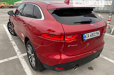 Позашляховик / Кросовер Jaguar F-Pace 2016 в 