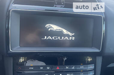 Позашляховик / Кросовер Jaguar F-Pace 2020 в Дніпрі