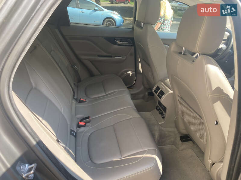 Внедорожник / Кроссовер Jaguar F-Pace 2017 в Одессе фото 11 Внедорожник / Кроссовер Jaguar F-Pace 2017 в Одессе