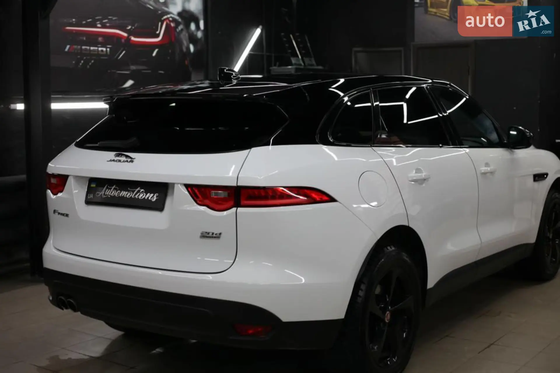 2017 Jaguar F-Pace - мініатюра 2
