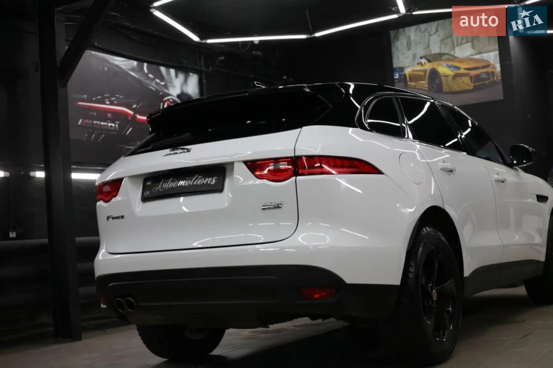 2017 Jaguar F-Pace - мініатюра 4