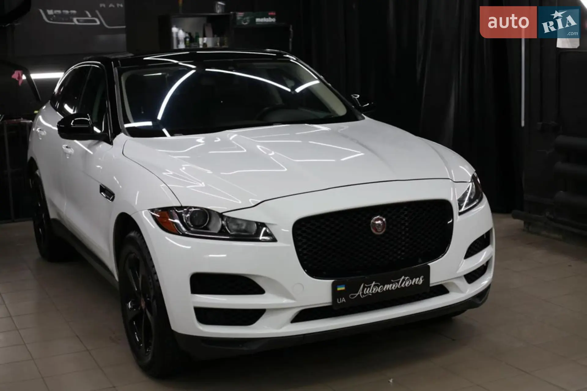 2017 Jaguar F-Pace - фото 1