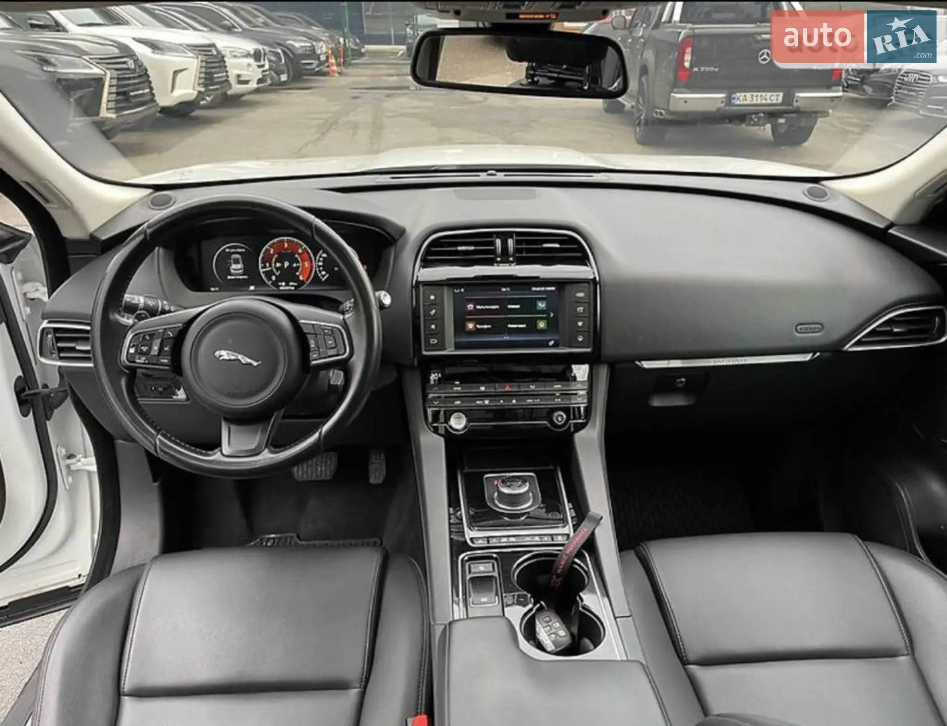 2017 Jaguar F-Pace - мініатюра 8
