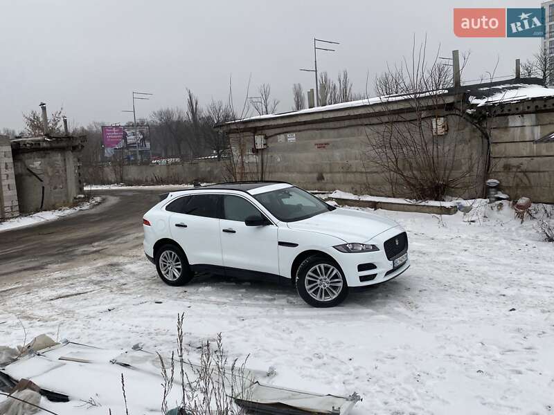 Внедорожник / Кроссовер Jaguar F-Pace 2016 в Киеве