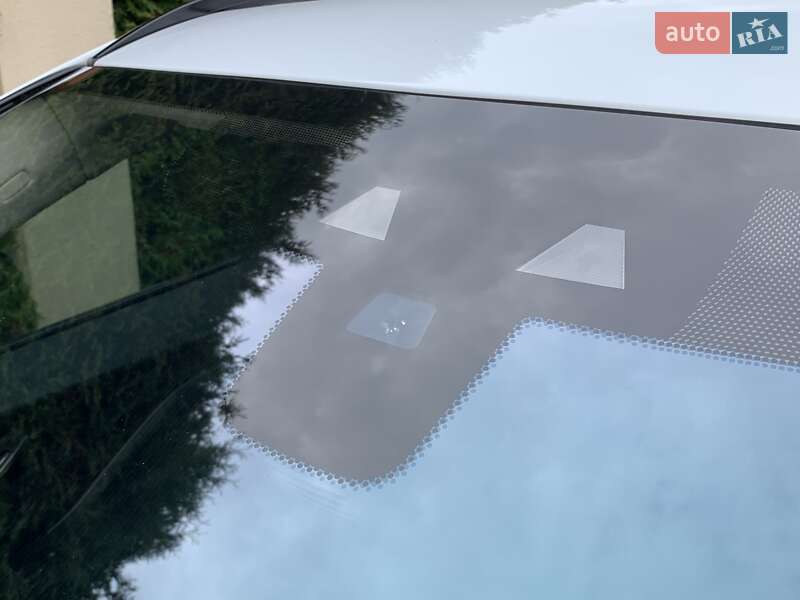 Внедорожник / Кроссовер Jaguar F-Pace 2016 в Львове фото 13 Внедорожник / Кроссовер Jaguar F-Pace 2016 в Львове