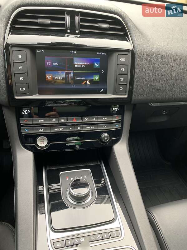 Внедорожник / Кроссовер Jaguar F-Pace 2016 в Львове фото 15 Внедорожник / Кроссовер Jaguar F-Pace 2016 в Львове