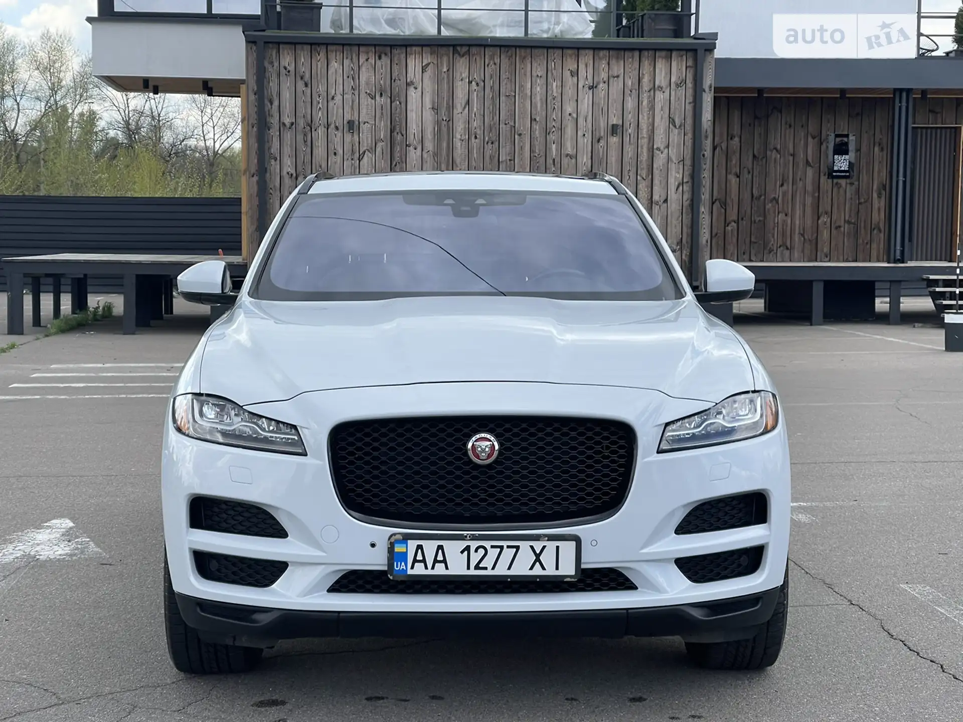 2016 Jaguar F-Pace - мініатюра 2