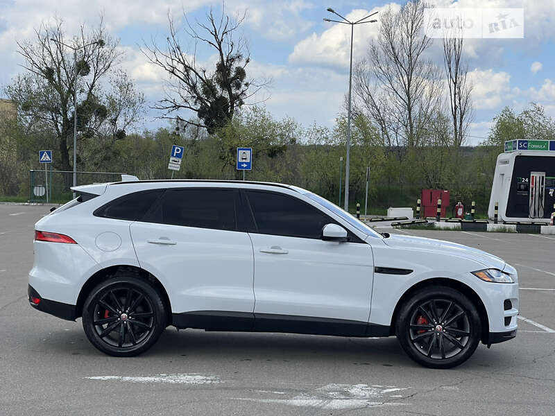 Позашляховик / Кросовер Jaguar F-Pace 2016 в Києві
