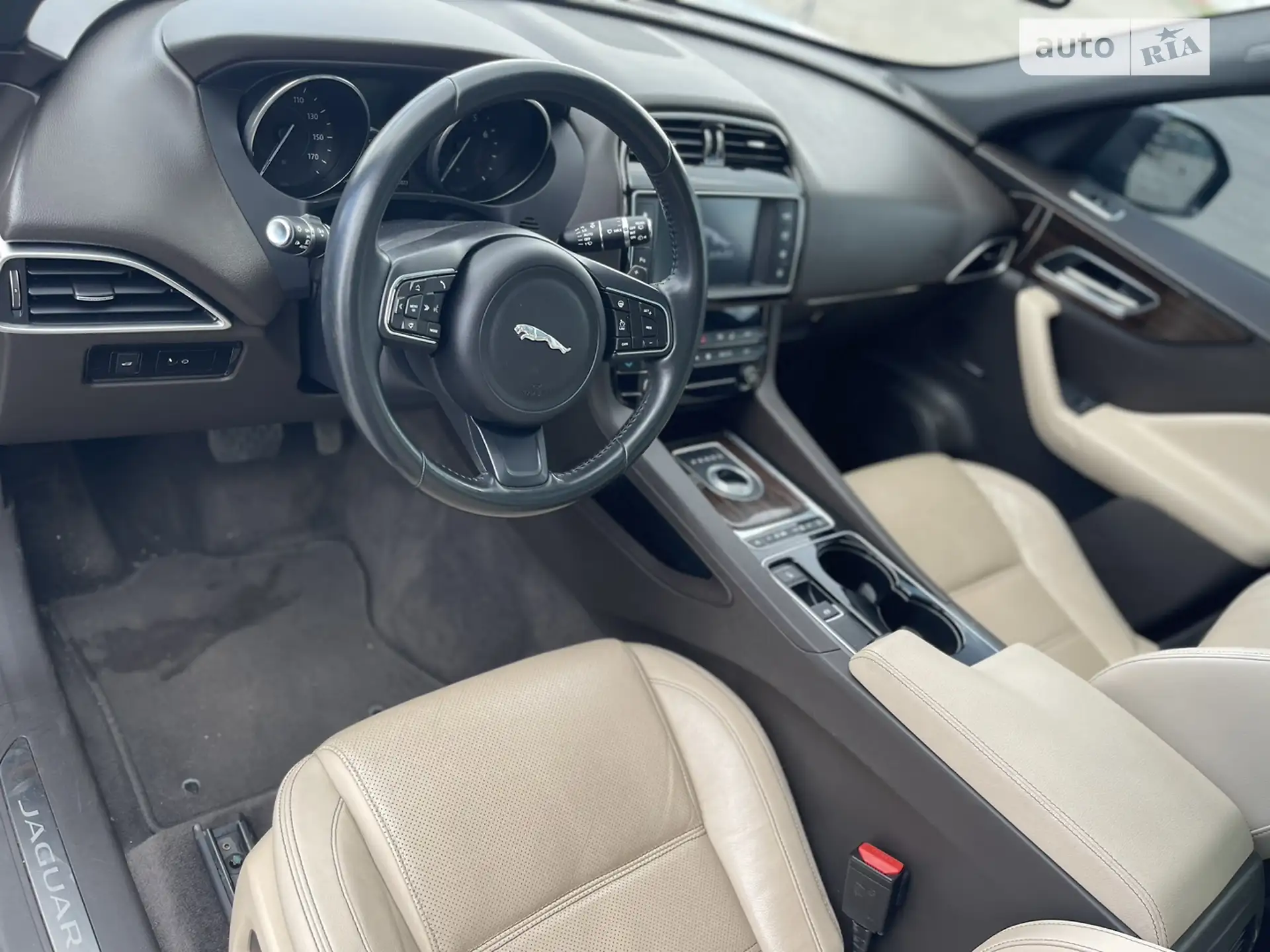 2016 Jaguar F-Pace - мініатюра 29