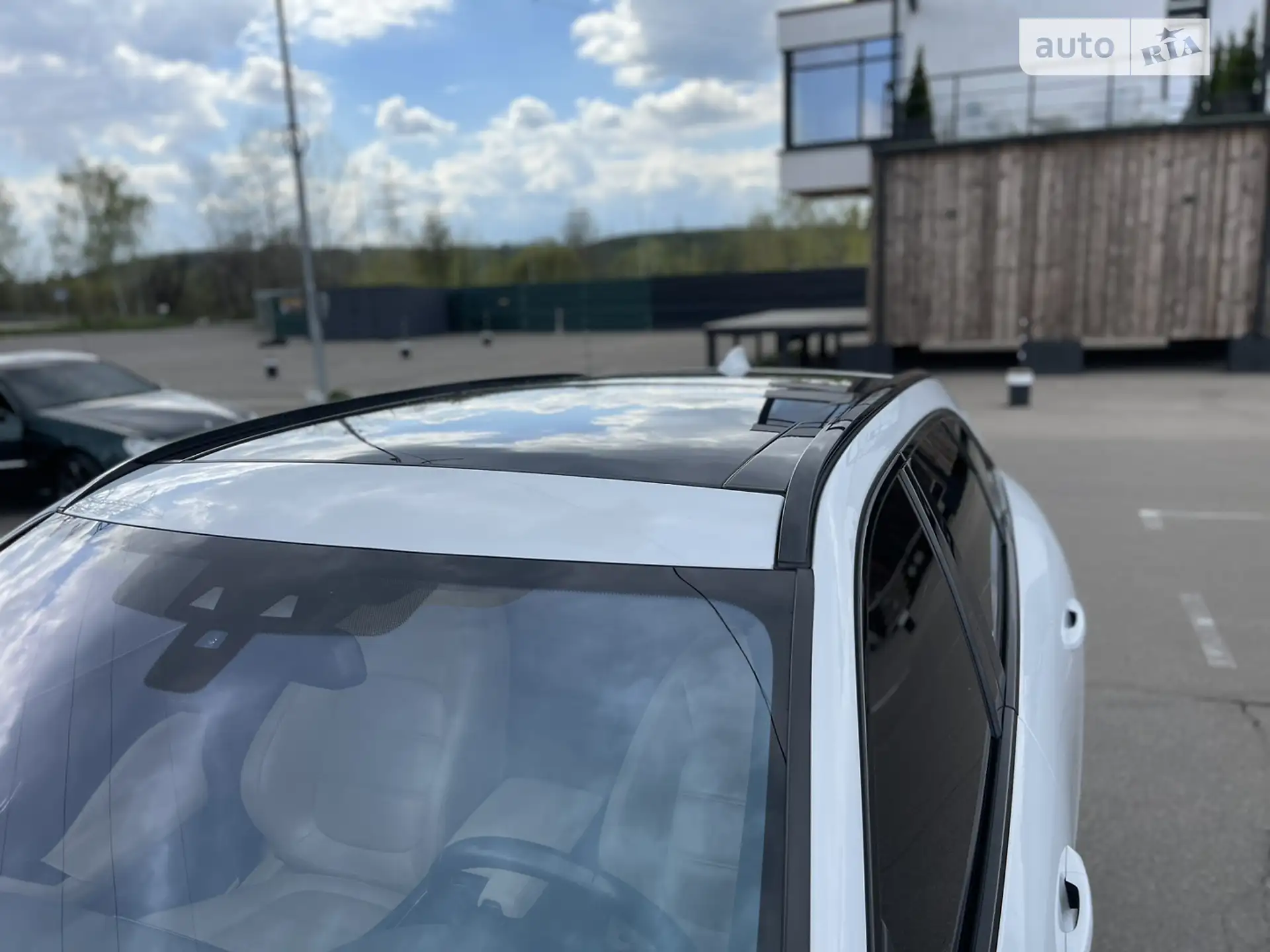 2016 Jaguar F-Pace - мініатюра 31