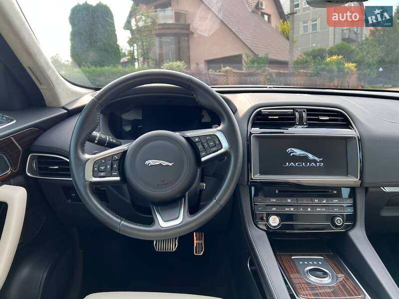 Позашляховик / Кросовер Jaguar F-Pace 2018 в Чернівцях фото 10 Позашляховик / Кросовер Jaguar F-Pace 2018 в Чернівцях