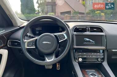 Позашляховик / Кросовер Jaguar F-Pace 2018 в 