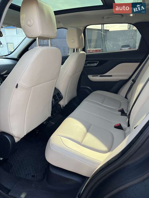 Позашляховик / Кросовер Jaguar F-Pace 2017 в Рівному
