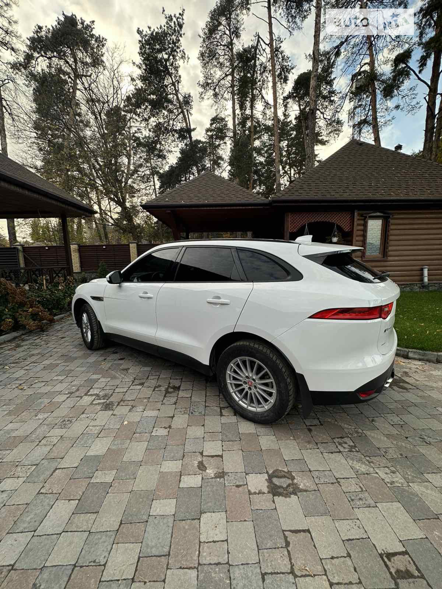 2017 Jaguar F-Pace - мініатюра 8
