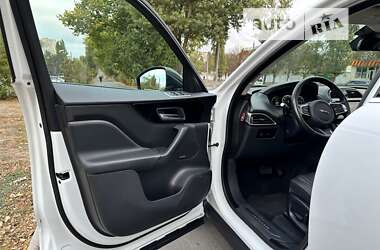 Внедорожник / Кроссовер Jaguar F-Pace 2019 в 