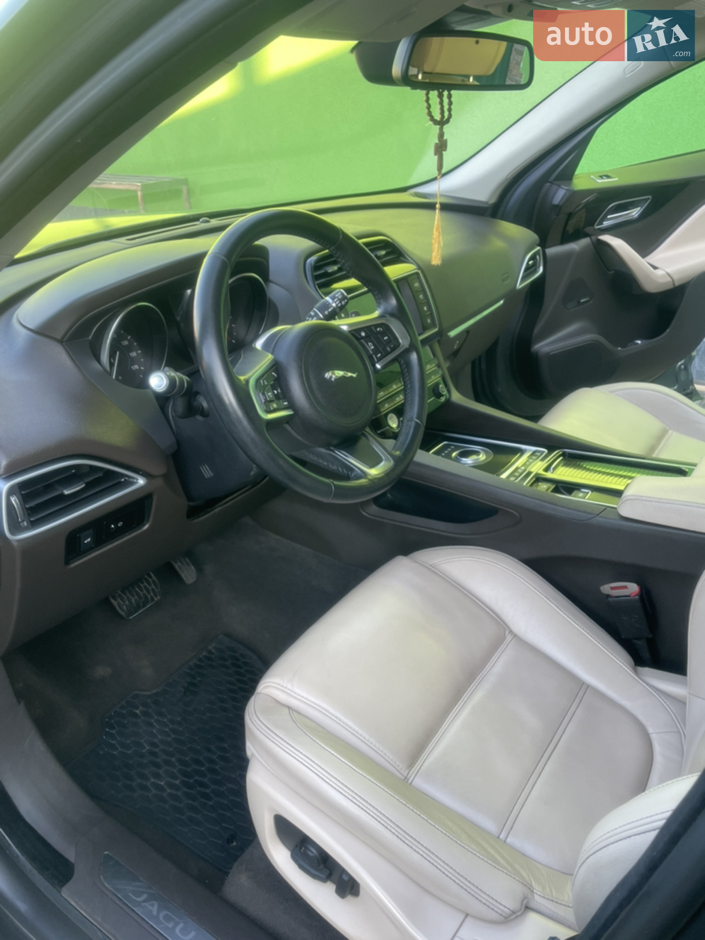 2017 Jaguar F-Pace - мініатюра 11