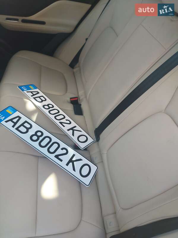 Внедорожник / Кроссовер Jaguar F-Pace 2016 в Виннице