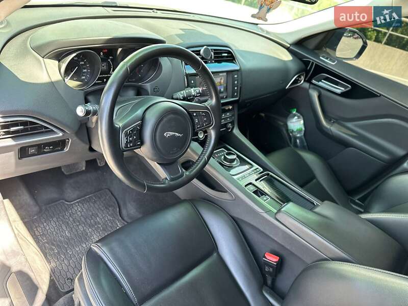 Позашляховик / Кросовер Jaguar F-Pace 2017 в Києві