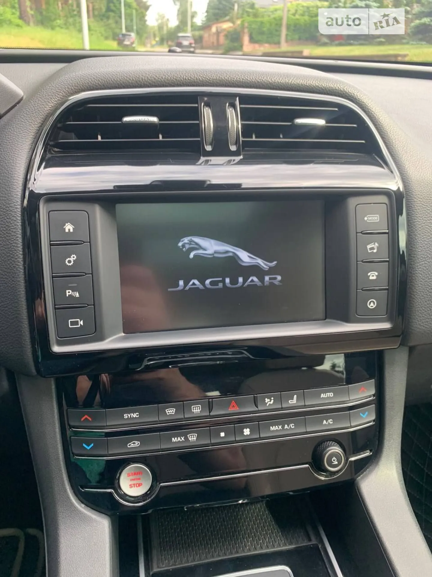 2017 Jaguar F-Pace - мініатюра 9