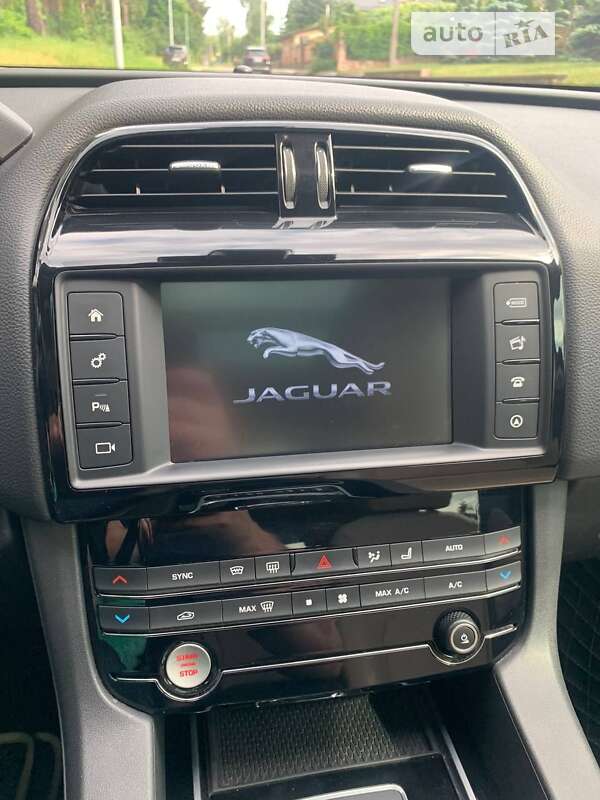 Внедорожник / Кроссовер Jaguar F-Pace 2017 в Киеве