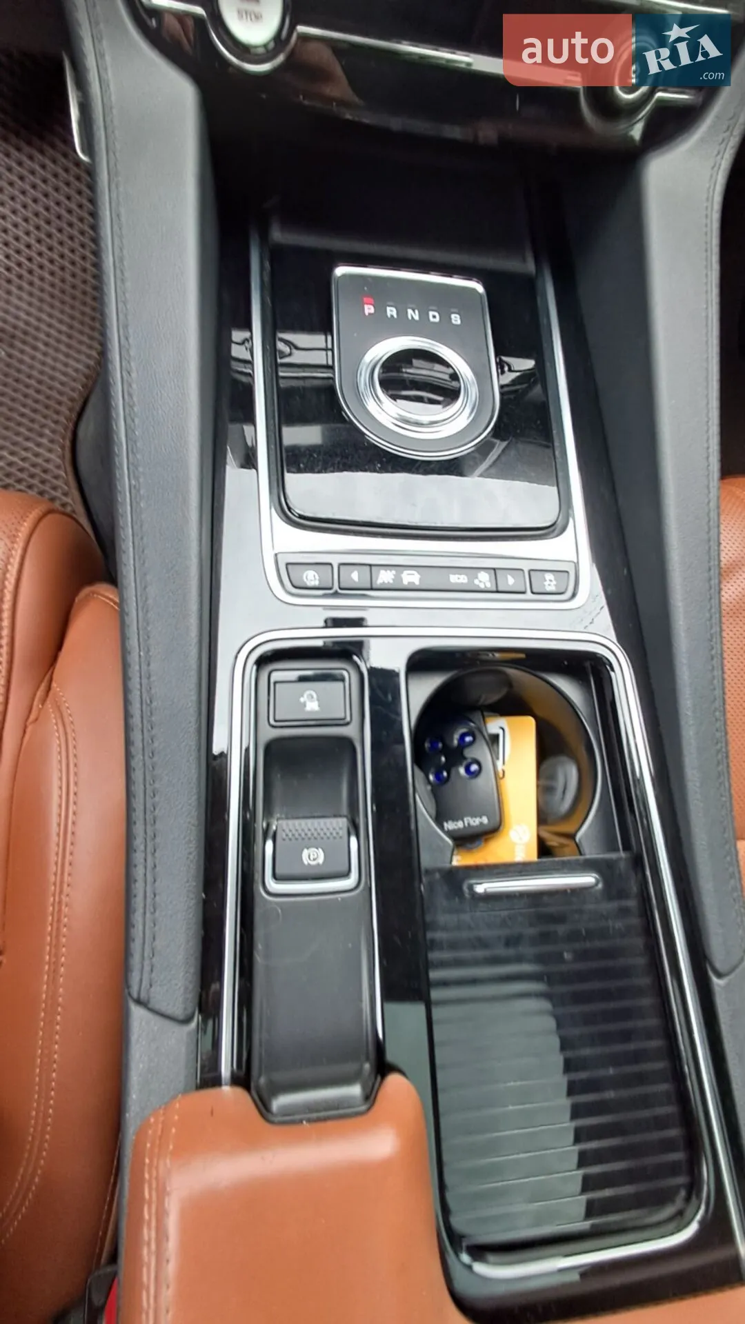 2018 Jaguar F-Pace - мініатюра 25