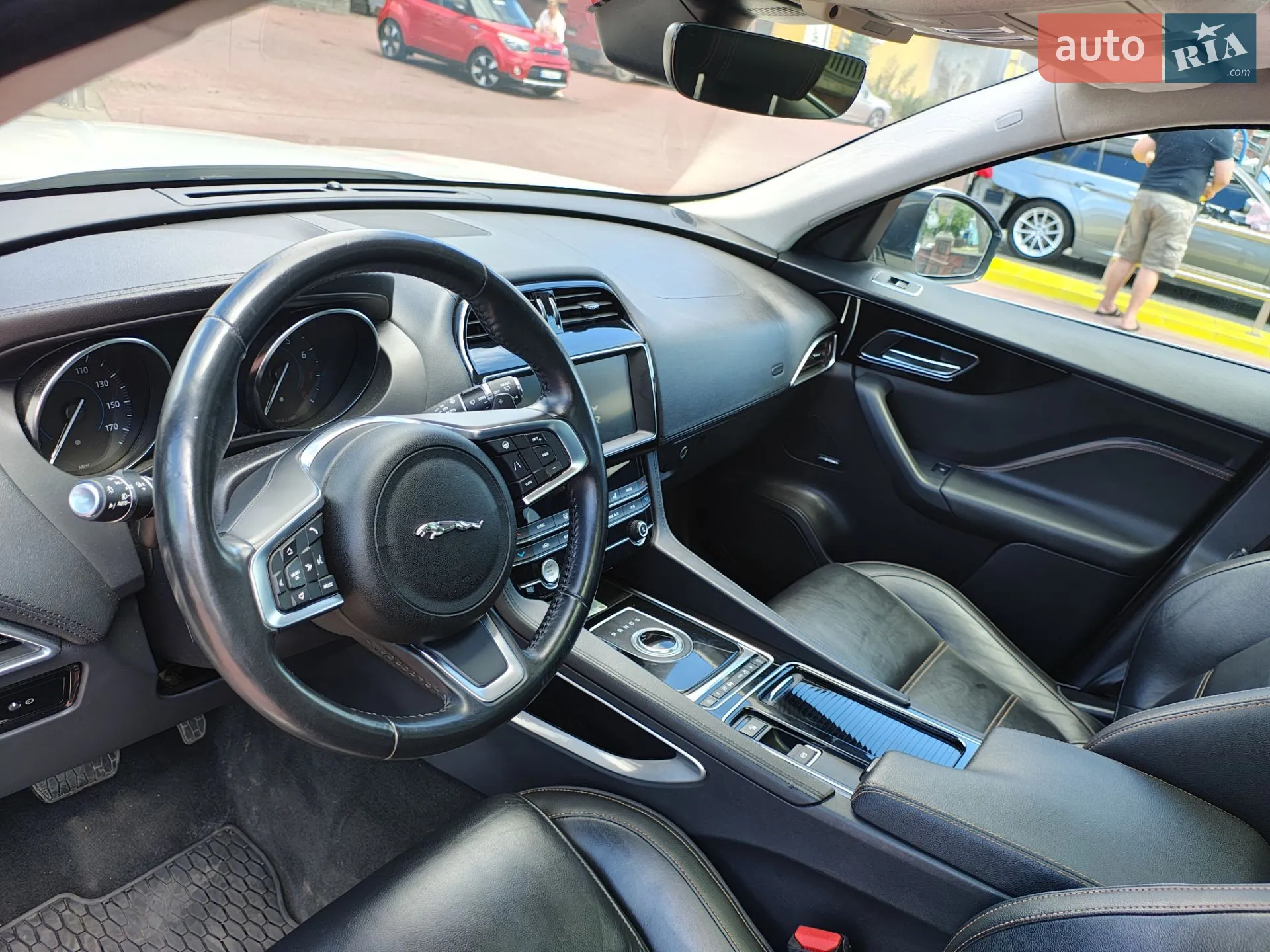 2019 Jaguar F-Pace - мініатюра 16
