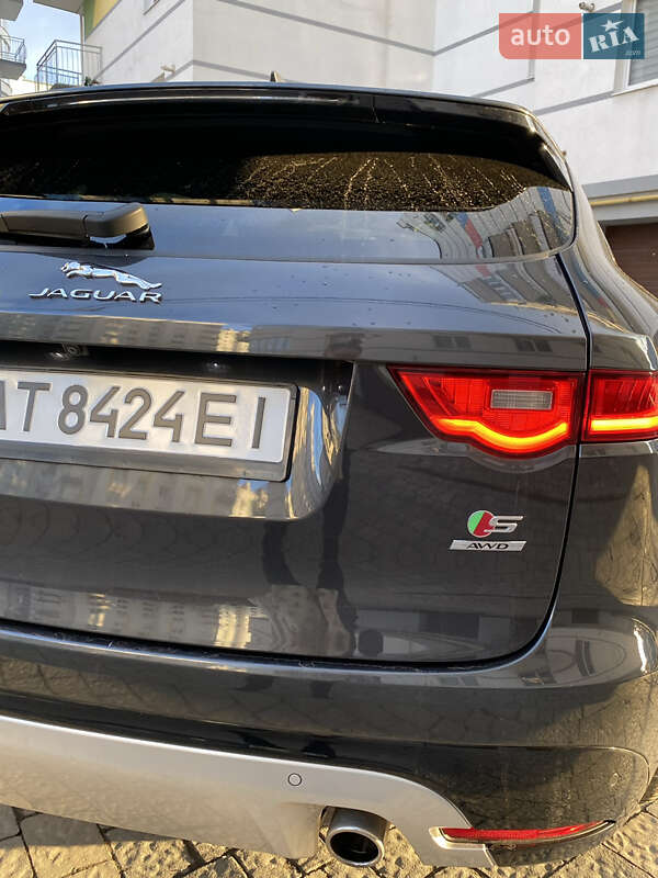 Внедорожник / Кроссовер Jaguar F-Pace 2017 в Ивано-Франковске