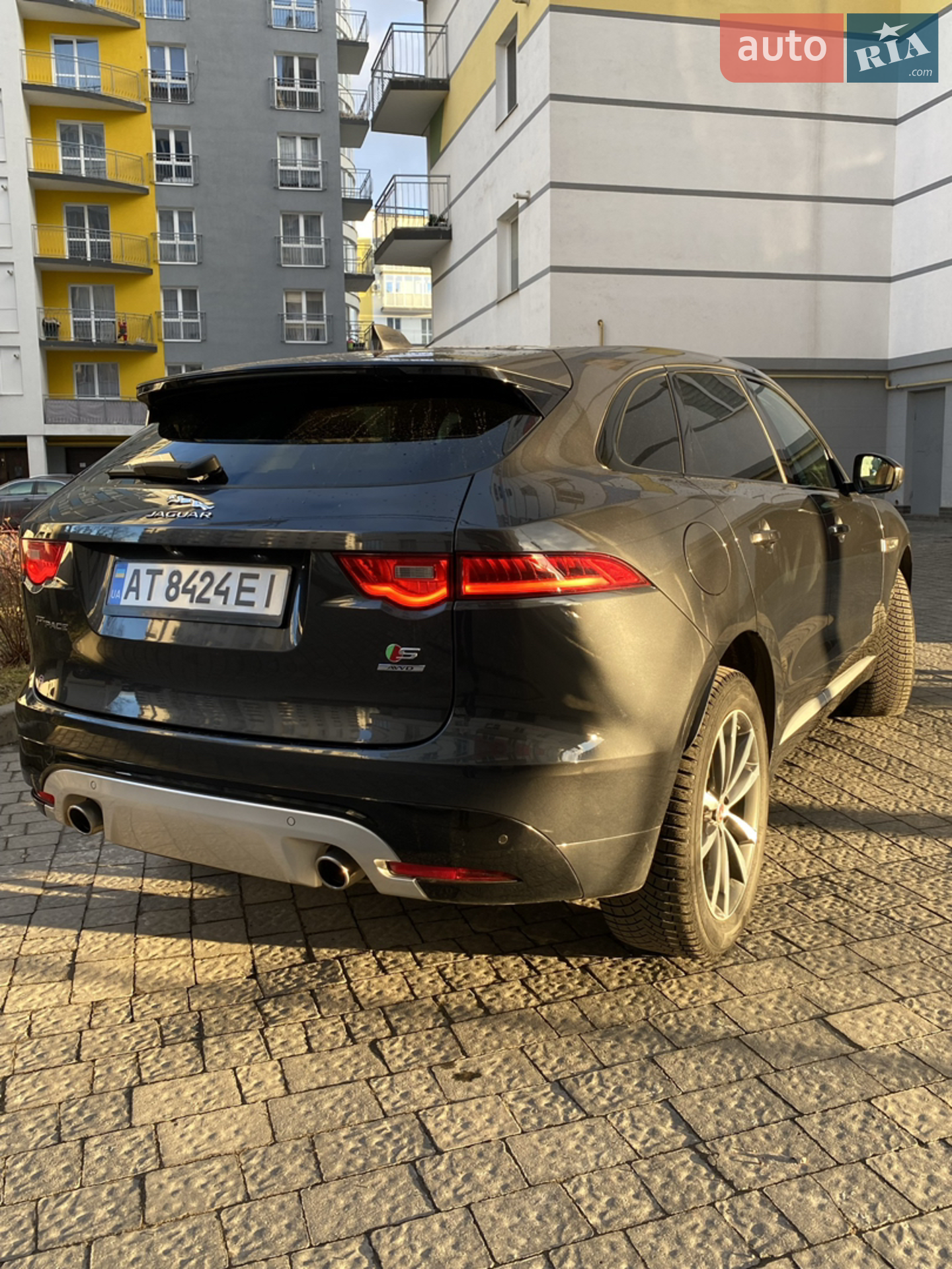 2017 Jaguar F-Pace - мініатюра 3