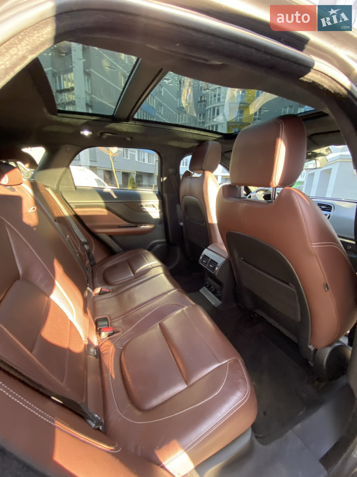 2017 Jaguar F-Pace - мініатюра 27