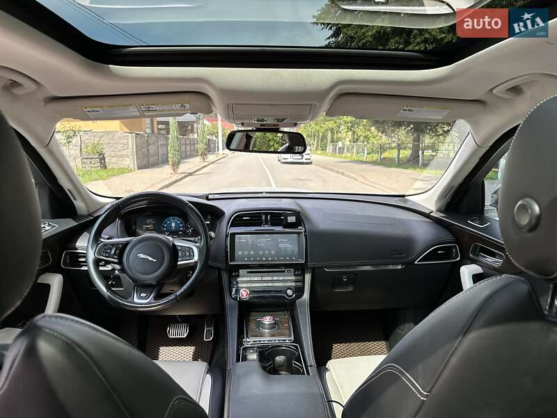 Внедорожник / Кроссовер Jaguar F-Pace 2016 в Львове