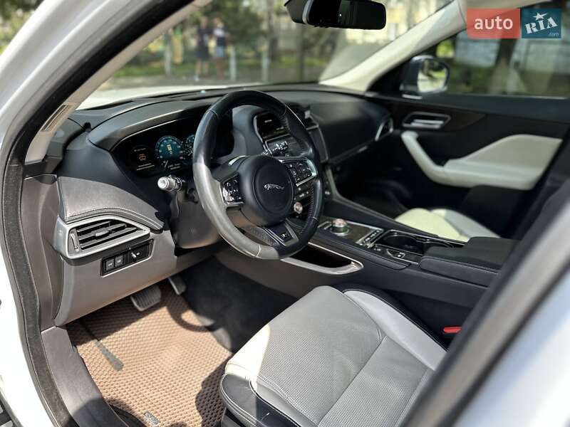 Внедорожник / Кроссовер Jaguar F-Pace 2016 в Львове