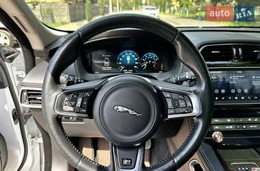 Позашляховик / Кросовер Jaguar F-Pace 2016 в Львові