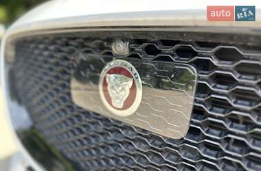 Позашляховик / Кросовер Jaguar F-Pace 2016 в Львові
