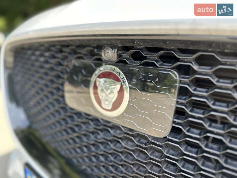 Позашляховик / Кросовер Jaguar F-Pace 2016 в Львові